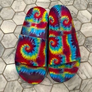 Steve Madden Rainbow Tie Dye Slipper - worn once!! Size US6